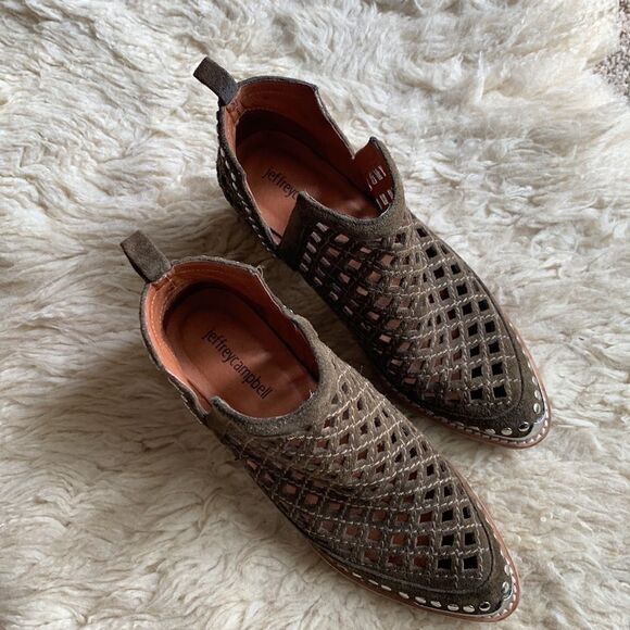 Jeffrey Campbell Tagalong Stud Western Cut Out Ankle Bootie Olive Green Size 6 - Picture 3 of 11